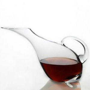 wine-decanter-with-handle